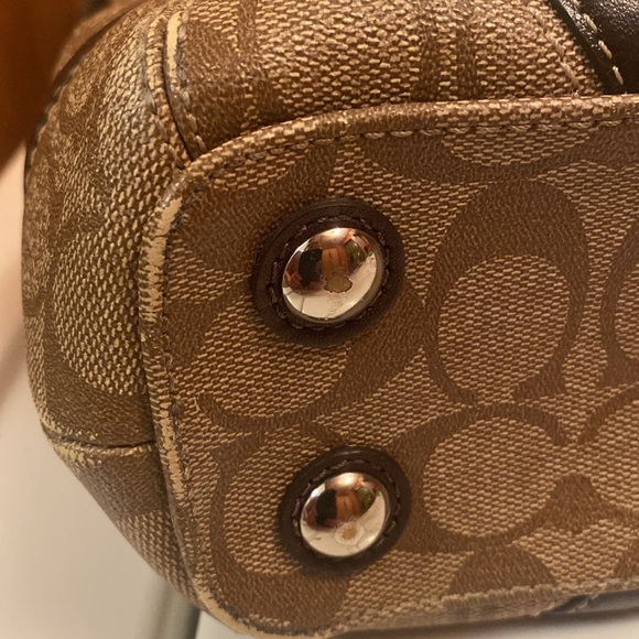 Coach purse - Picture 4 of 6
